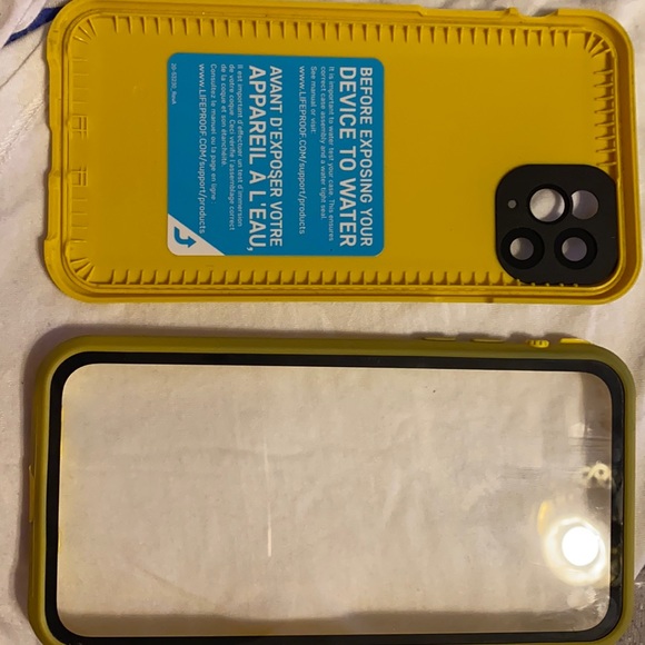 iPhone 11 Pro Max LifeProof FRĒ SERIES case